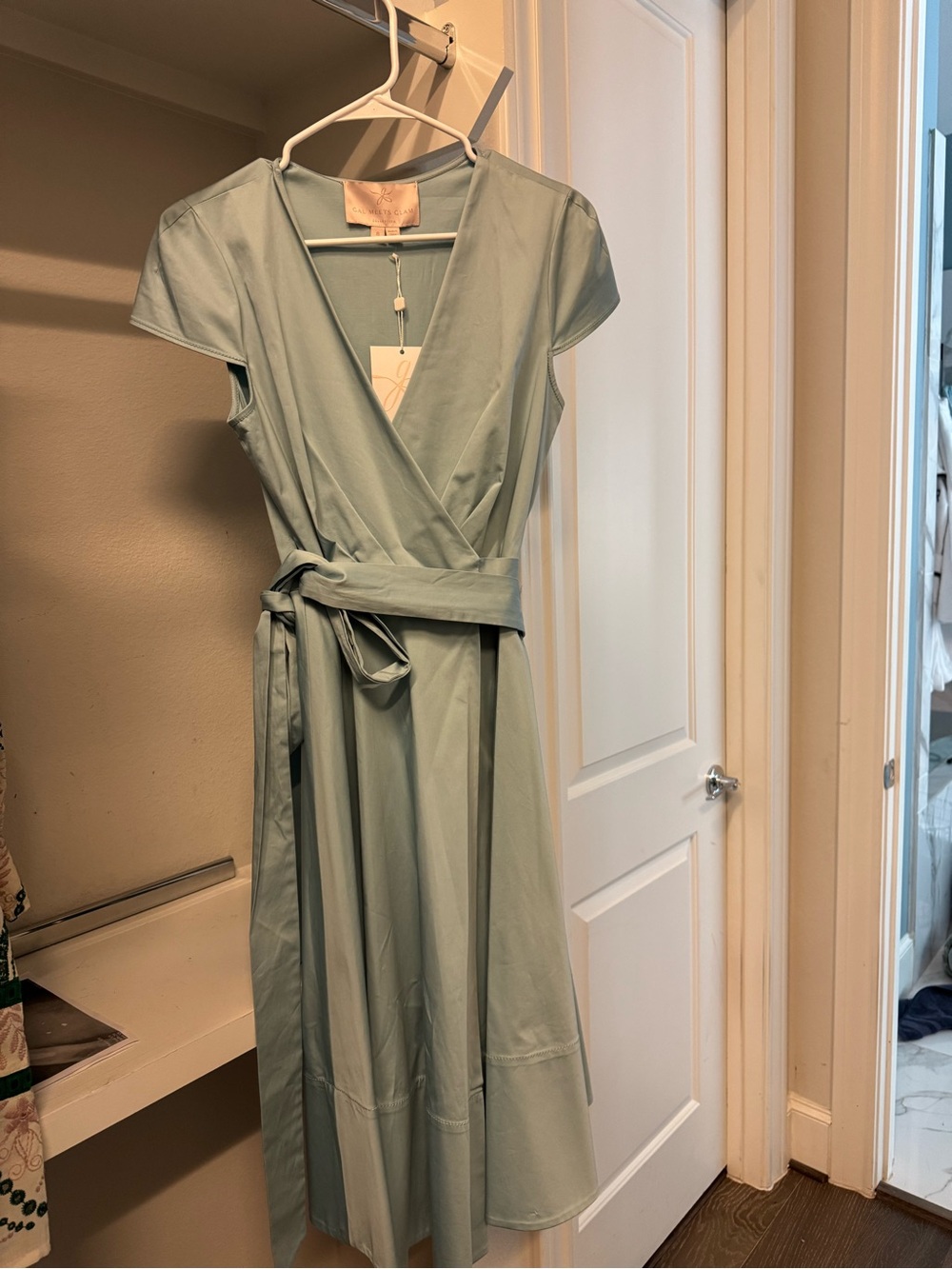 NWT Gal Meets Glam tie waist fit and flare dress in Sea Breeze- Size 8 - Picture 6 of 6